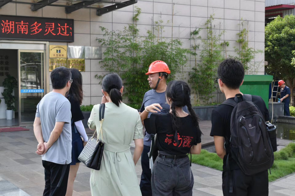 商學(xué)院深入多靈走訪調(diào)研，探求校企合作新路徑